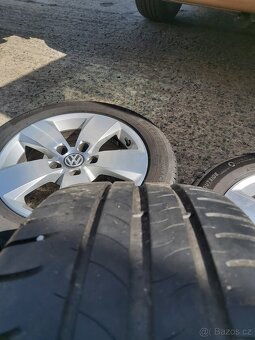 Prodám originální alu Vw 16" s letními pneu 205/55/16 - 5