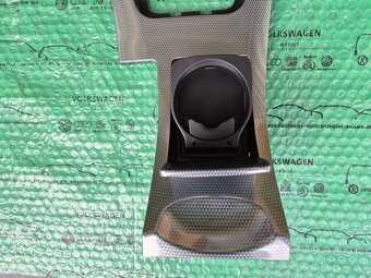 část (kryt) středového panelu s držákem nápojů Peugeot 407 7 - 5