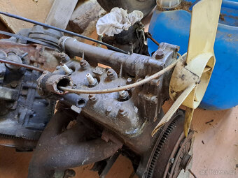 Prodám motor na Wartburg 353 - 5