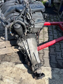 Mercedes Benz Motor 2.5d 83kw - 5