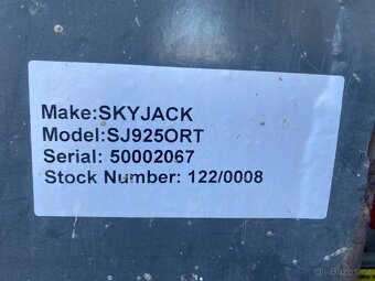 Nůžková plošina SkyJack  4x4 - 5