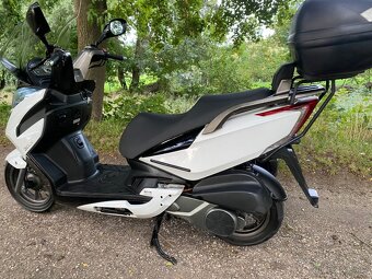 Kymco Grand Dink 300i - 5