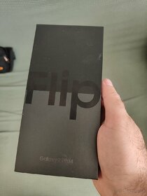 Samsung Flip 4 černý + kryt s MagSafe - 5