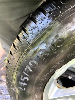Zimni sada Jeep Cherokee 245/70 R16 5x127 ET 50.8 - 5