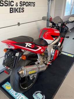 YAMAHA YZF R6 - 5