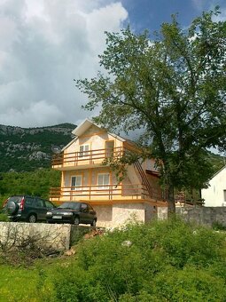 🏡Prodej rodinného domu v Černé Hoře - 5