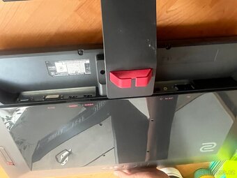 BENQ monitor - 5