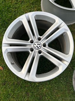 Originál R line kola VW Mallory 19’ 5x112 - 5