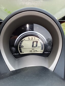 Skútr Yamaha NMax 125 - 5