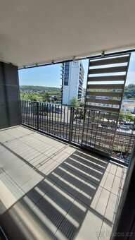 Pronájem bytu 1+kk 39 m (4. patro, výtah, balkon, garážové s - 5