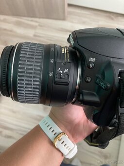 Nikon D3100 s jedním objektivem - 5