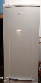 Kombinovaná chladnička s mrazničkou Electrolux 400 L, Spěchá - 5