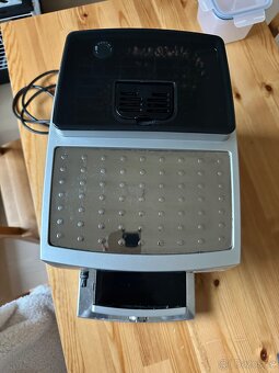 Nabídka k odkupu kávovaru DeLonghi ECAM23.460.SB - 5