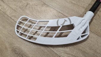 Folorbalová hůl SALMING Q seris carbon PRO - NOVÁ - 5