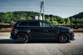 JEEP GRAN CHEROKEE 6.4 V8 HEMI - 5
