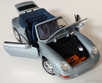 Porsche 911 cabrio 1/18 - 5