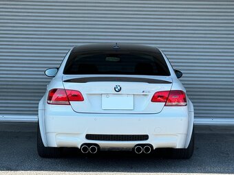 BMW E92 M3 - Manuál - 5