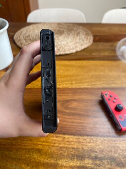 Rozbité Nintendo switch - 5
