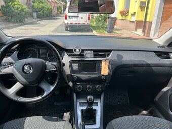 Octavia 3 1,6 Tdi nehavarovaná - 5