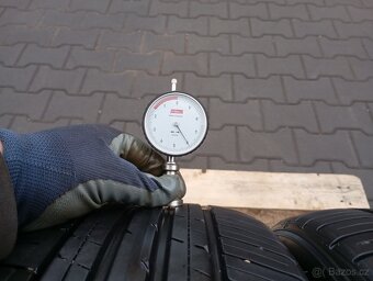 225/45/17 letní pneu falken - 5