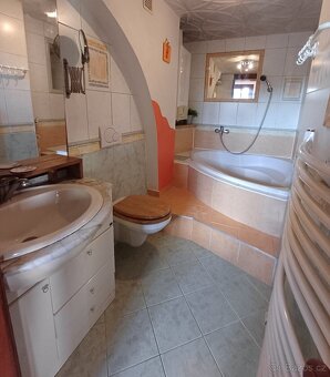 Prodej rodinného domu s garáží Třebíč - 5