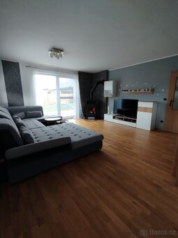 Prodáme rodinný dům 5+1 - 5