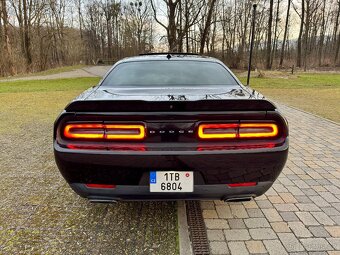 Dodge challenger 5.7 HEMI R/T - 5