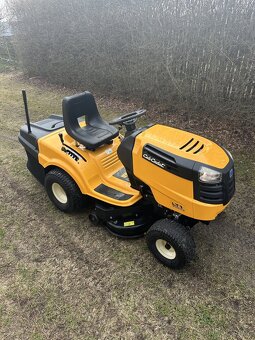 Prodám zahradní sekací traktor MTD Cub Cadet - 5