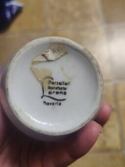 Malá porcelánová váza - 5