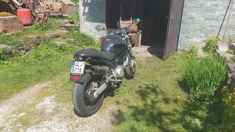 Ducati 620 Monster Dark - 5