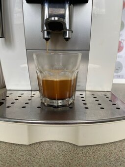 Kávovar Delonghi ECAM 23.210 - 5