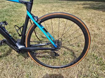 Cube Agree C:62 Ultegra + karbonová kola FFWD – vel. 56 - 5