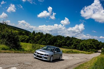 Mitsubishi Lancer Evo IX - 5