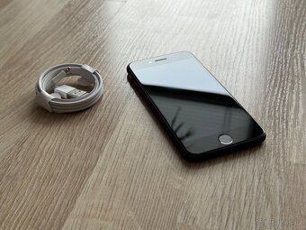Apple iPhone SE 2020 (2. Gen) 64Gb - Černý - 5