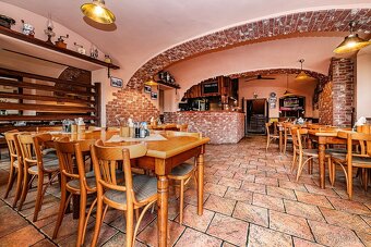 Prodej zavedeného motorestu s ubytováním, sálem a prodejnou - 5