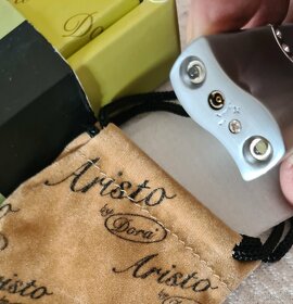 Luxusní zapalovač Aristo Diamond turbo plamen a svítící diod - 5