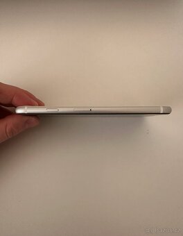 Apple iPhone SE 2020, 64 GB, Bílý – SUPER STAV - 5