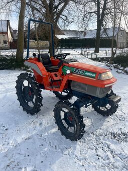 Prodám malotraktor Kubota XB1, 4x4 - 5