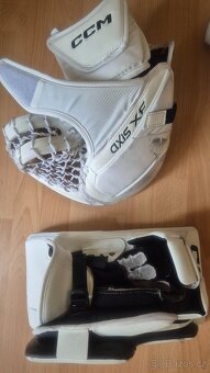 Brankaesky set CCM AXIS XF SENIOR - 5