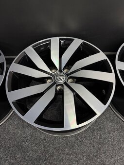 Alu VW PASSAT B8 5x112 18” 3G0601025P - 5
