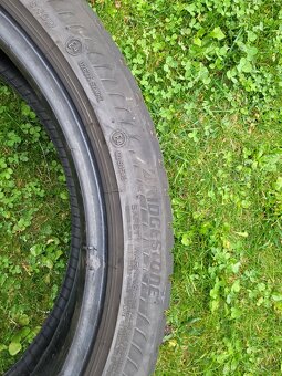 Bridgestone 225/40/R18 zimní Vzorek 5mm 2 ks. - 5