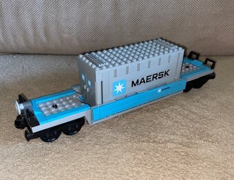 LEGO 10219 - Maersk Container Train - 5