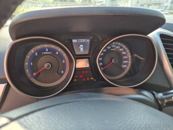 Hyundai i30 1,6 nafta - 5