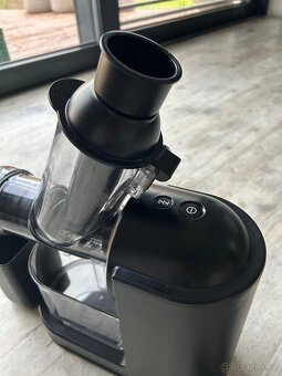 Odšťavňovač Philips HR1888/70 - záruka do 5/27 - 5