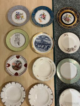 Různé staré talíře na výstavu nebo doplnění setu - 5