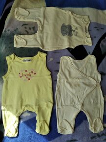 kojenecké oblečení (holka) vel. 56 + deka a hračka - 5