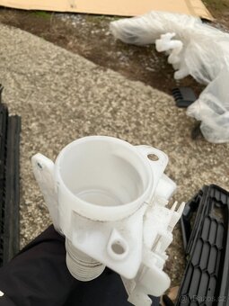 nadobka ostrikovacu skoda octavia iv 4 - 5