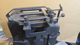 Wehrmacht koš na kanystr 20L - 5