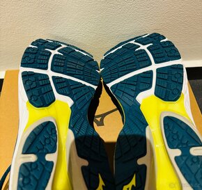 Běžecké boty Mizuno Wave Prodigy 3 - 5