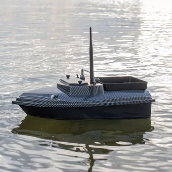 Zakrmovací, zavážecí loď s GPS, loďka na ryby až 160 pozic - 5